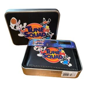 🔥 Warner Bros Tune Squad Space Jam Bi-Fold Wallet in Limited Edition Tin Box 🔥